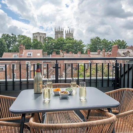 The Quadrant - The Garret Apartment York Exterior photo